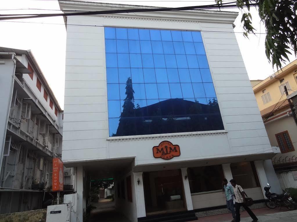 Mjm Plaza Hotel Kochi Exterior photo